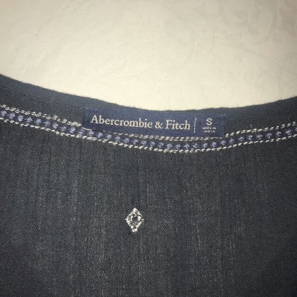 Abercrombie & Fitch long sleeved shirt - Picture 3 of 4